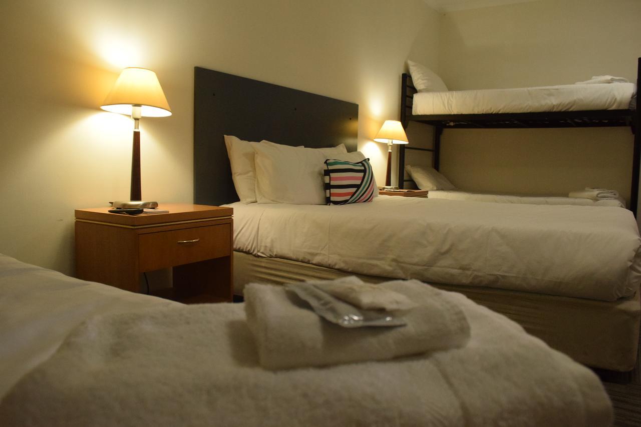 Crown Cbd Motel - City Location Бендиго Екстериор снимка