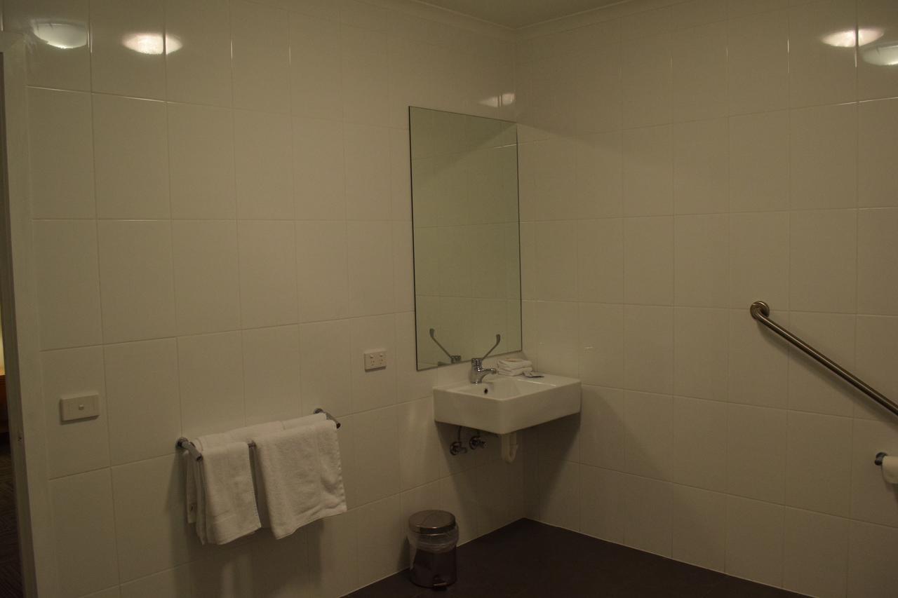Crown Cbd Motel - City Location Бендиго Екстериор снимка