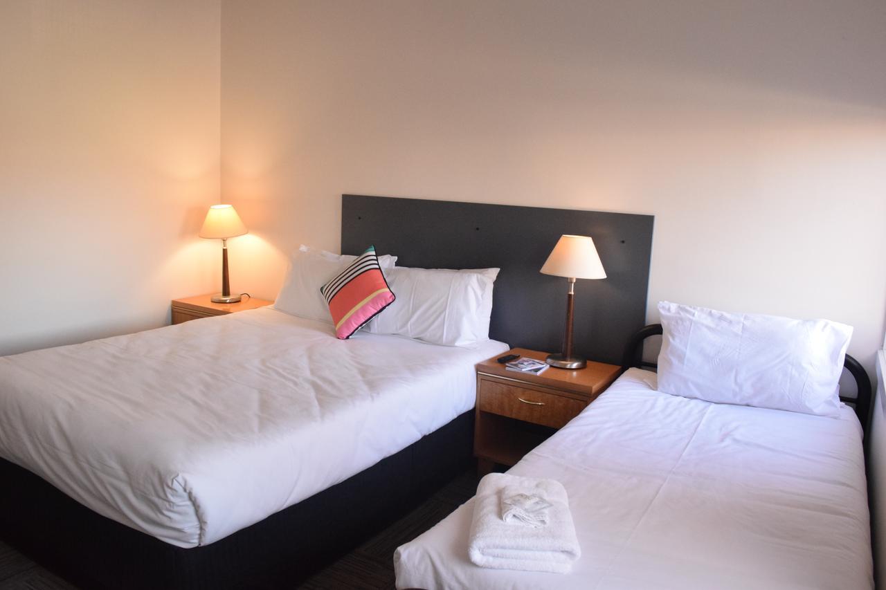 Crown Cbd Motel - City Location Бендиго Екстериор снимка