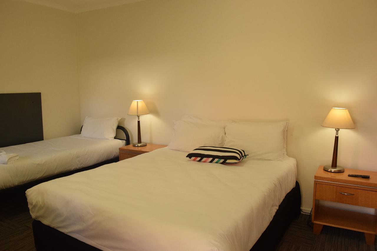 Crown Cbd Motel - City Location Бендиго Екстериор снимка